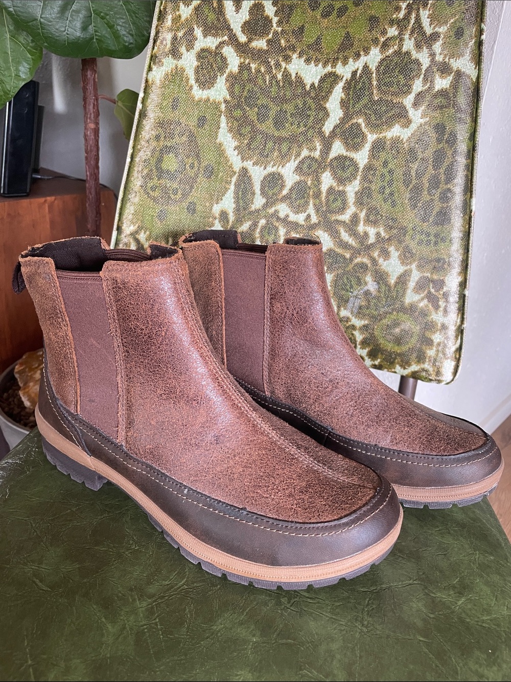 Merrell “Emery” brown ankle boots size 9.5